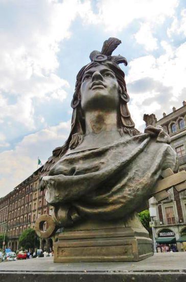 Cuauhtémoc...
Mehr über Cuauhtémoc