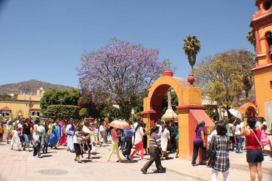 Einzug in die Kirche...