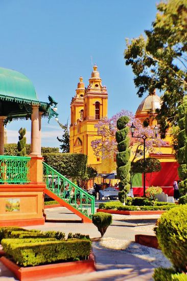 Die Stadt Cadereyte ist viel ruhiger als die Touristenstadt Bernal, doch nicht minder schön...; wir verlassen die Stadt, um noch ein weiteres Pueblo Magico zu besuchen...