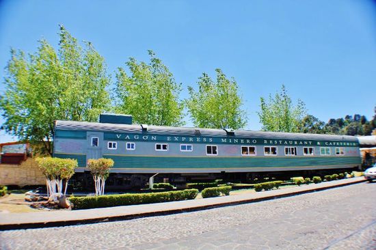 Alter Zeuge des Wohlstandes...; die Bahn fährt heute nicht mehr...