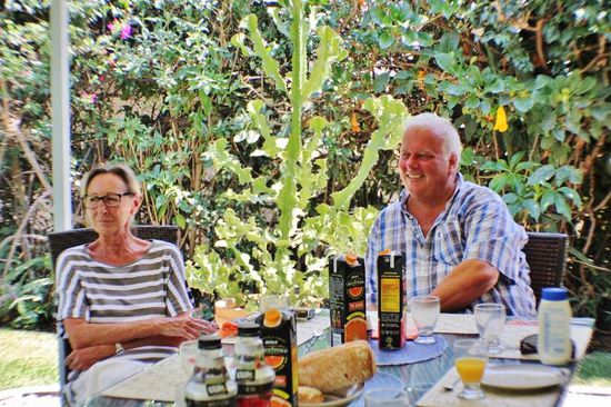 ...sind wir bei Verena und Maurus in ihrem Paradies zum Brunch eingeladen...