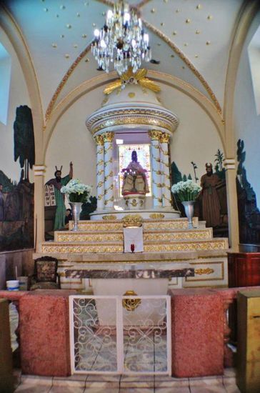 Anschliessend wird eine Kirche besucht...