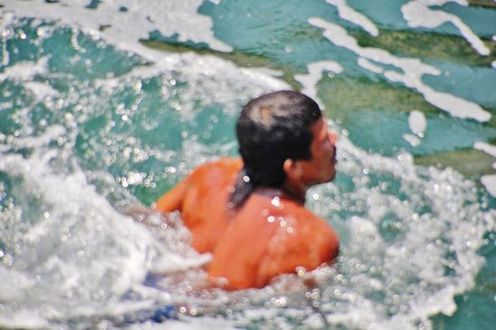 Und nun schnell zum Boot schwimmen und den verdienten Lohn bei den Passagieren einsammeln...