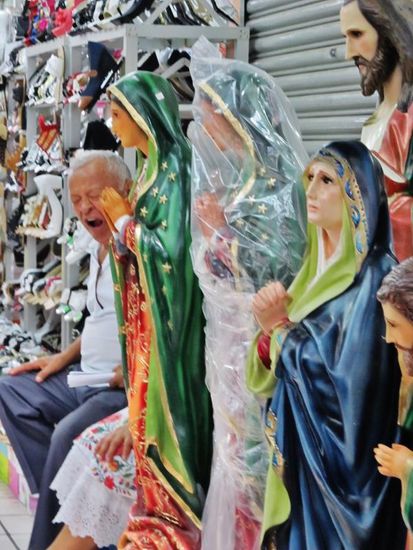 Will denn heute niemand eine Heiligenfigur...?