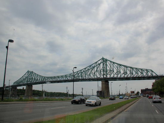 Bei der Einfahrt in Montreal...