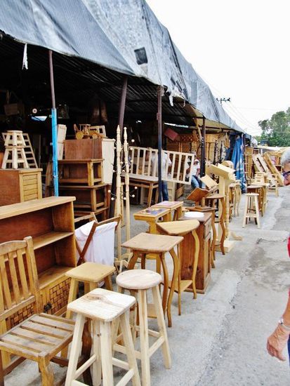 Wir sollten uns mal um den Kauf eines neuen Schlafzimmers kümmern...