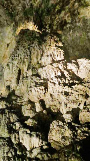 Mehr über die Höhlen (deutsch)
Mehr über die Höhlen (offizielle Webside)