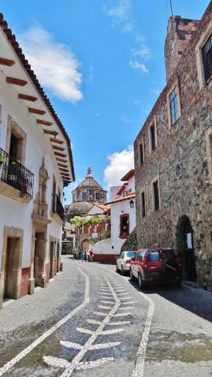 Mittlerweile sind wir bereits in Taxco - einer alten Silberminenstadt angelangt...