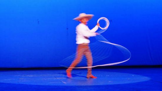 Der Lasso-Mann... unwahrscheinlich, wie der Figuren mit dem Lasso hinzaubert...