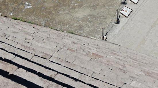Die Besteigung der Ciudadela...; Treppe von oben...