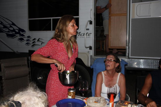 Gegessen und getrunken...! 
Es war wiederum ein lustiger, stimmungsvoller Abend...