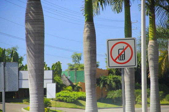 Auch dieses Zeichen ist mir bis anhin unbekannt...! (claro!)