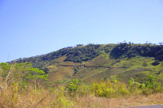 Die Strecke wird bergig und kurvenreich...