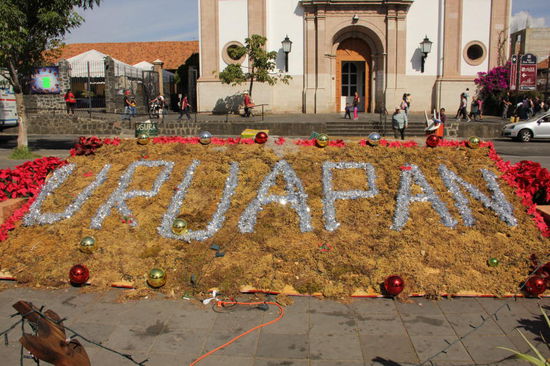 Und recht schnell sind wir in der Stadt Uruapan...
