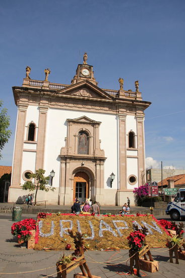 Die Kirche von Uruapan...