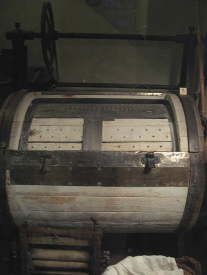 Erste Waschmaschinen...