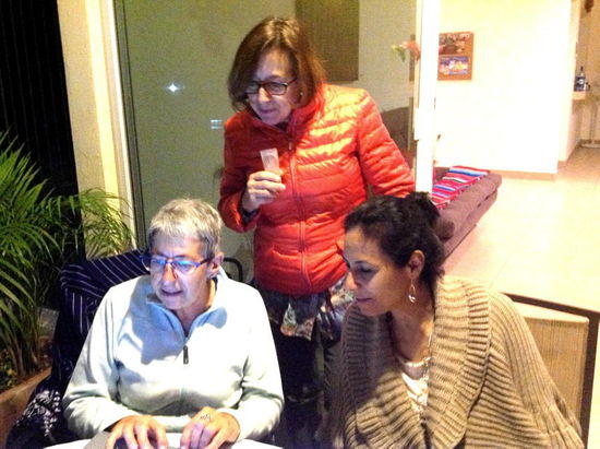 Was gibt's da wohl auf dem PC zu sehen...?