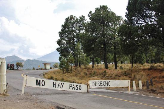 Auf 3685 m Höhe ist auch der Pass geschlossen...