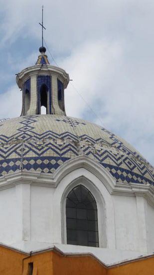 Die blauen Kacheln stammen aus Tlaxcala...