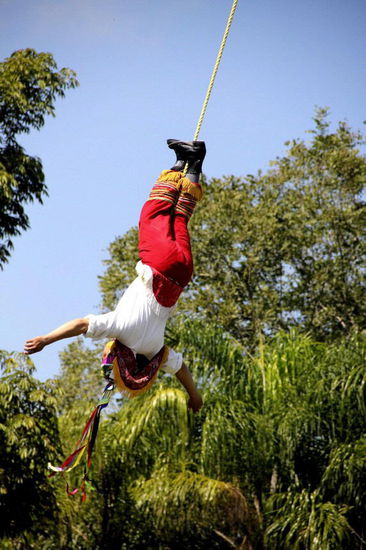 ...immer mehr dem Boden zu...