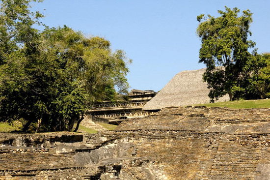 Die ganze Anlage ist riesengross, erstreckt sie sich doch auf 10 km2...