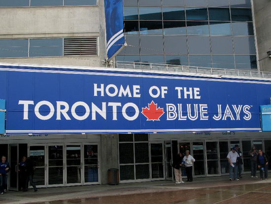 Spielen die BLUE JAYS von Toronto American Football... leider kenne ich die Regeln nicht...