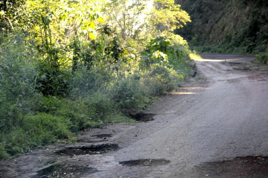 Schüttel, rüttel oder der Kampf von Loch zu Loch...; sorry auch für die schlechte Bildqualität, war aber auch alles andere als einfach zu fotografieren....!