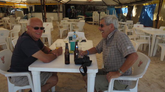 Sie machen Ferien hier in Mexico - und der Zufall wollte, dass wir uns hier treffen ...! (Zufälle entstehen auch, wenn man dem Schicksal telefonisch etwas nachhilft...!) Danke für den lieben Besuch...