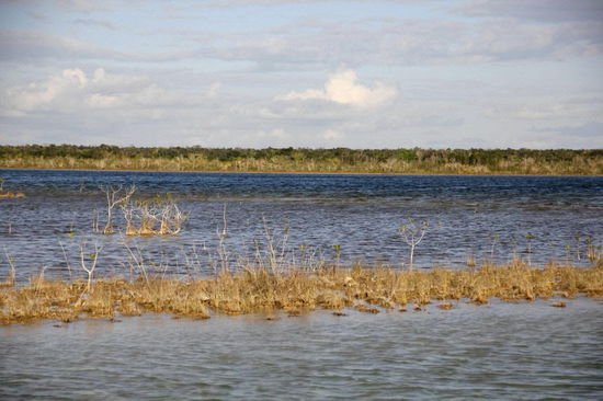 Diese natürlichen Begrenzungen wurden damals von den Piraten als Markierung angelegt...