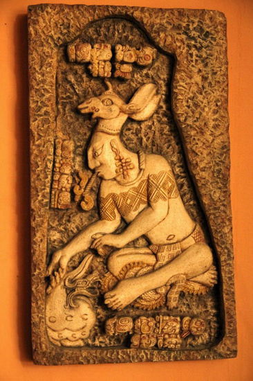 Hübsche Wandreliefs...