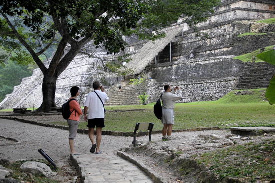 Als erste bekannte Gesichter treffen wir die Drei aus der Ukraine - sie haben wir bereits in Calakmul kennengelernt...