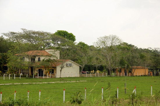 Zuerst decken wir uns in der Stadt mit frischen Lebensmitteln ein...; dann nehmen wir Fahrt auf Richtung Bundesstaat Chiapas...
