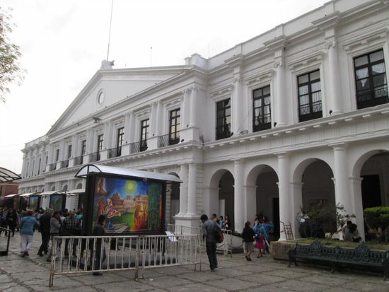 Dass Rathaus...; am gleichen Tag besuchen wir das Museum Na Bolom...