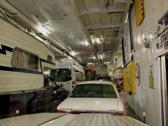 Auto abstellen, sichern, abschliessen und hinauf aufs Deck...