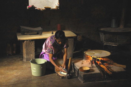 Weiter geht es zur Küche der Familie...