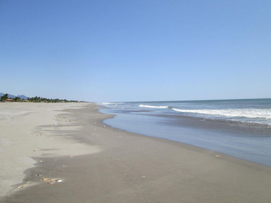 Der weite Strand von Puerto Arista...
