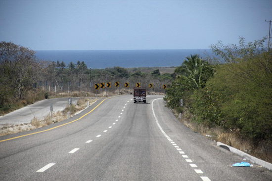 Nach Puerto Escondido sind es knapp 70 km zu fahren...