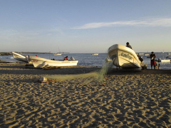 Wir geniessen den Aufenthalt in Puerto Escondido, vor allem die Nähe zum täglichen Leben der Einheimischen...