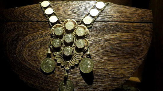 Schmuck...