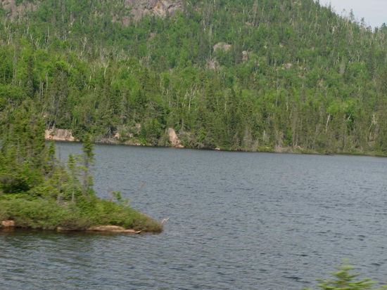 Immer wieder kleine Seen...