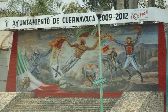 Solche Monumentalmalereien lieben die Mexikaner offenbar...