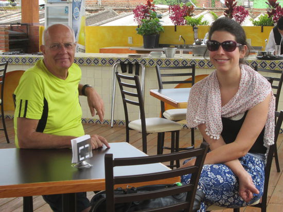 Bei einer Ruhepause in Tepoztlan... - Vater und Tochter...