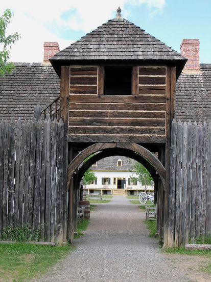 Der Eingang zum Fort...