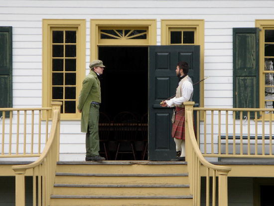 Hin zum Herrschaftshaus...