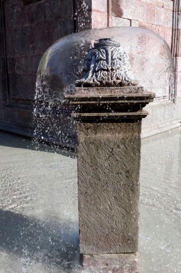 ... aber Don Juan Antonio Urrutia y Aranda war mit dem Bau der Wasserleitung beauftragt, welche die Stadt mit Trinkwasser versorgt...