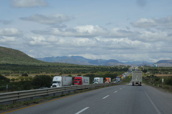 ...meist schön geradeaus...