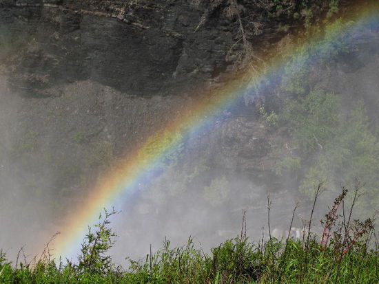 Hoch über dem Wasserfall beziehen wir unser Nachtlager in einem Provinzialpark...