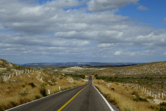 Und hinab geht es in eine riesige Weite...