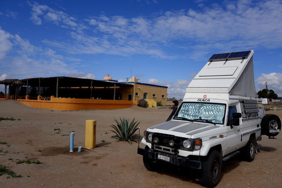 In Huatabampito finden wir bei einem Hotel einen ruhigen Stellplatz direkt am Wasser...