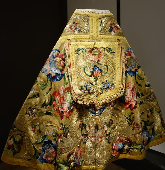 Kostbare Messgewänder